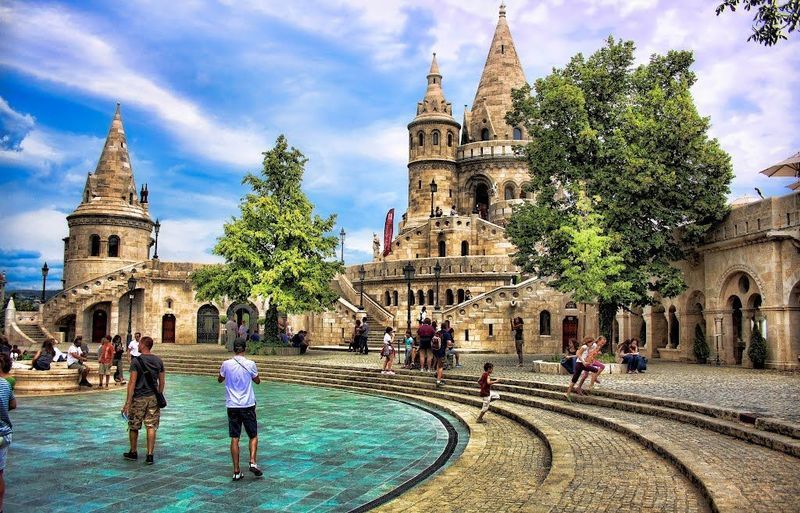 Пов’язане зображення