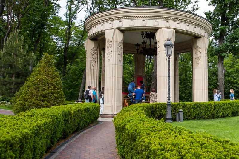 Результат пошуку зображень за запитом межигорье трон"